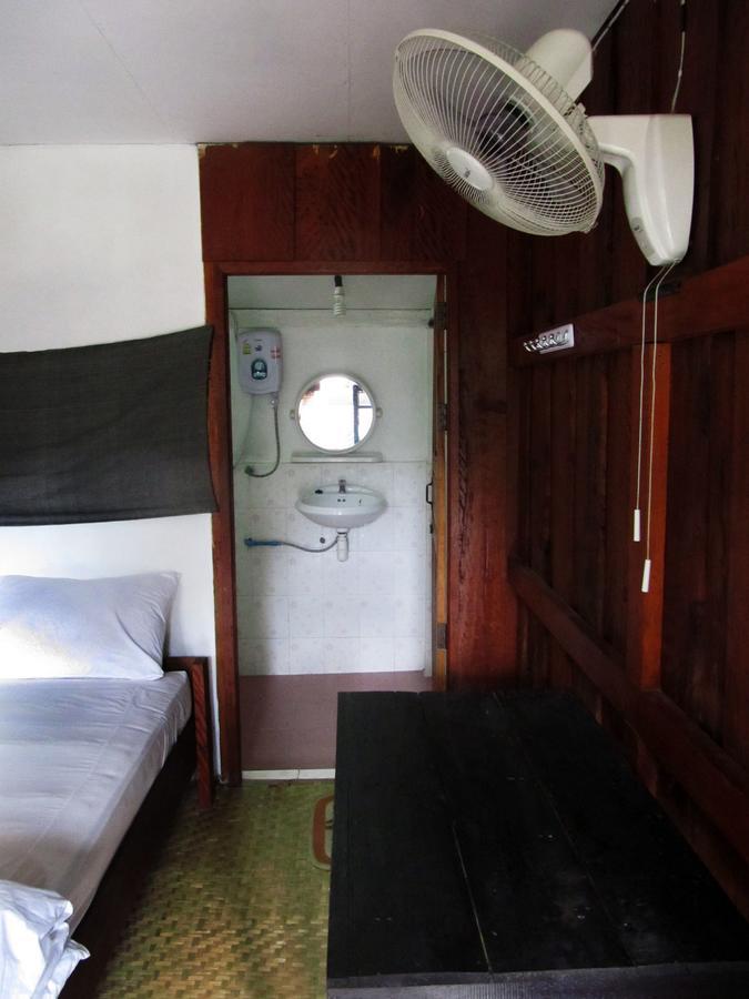 Riverview Bungalows & GH Muang Ngoi Pokój zdjęcie